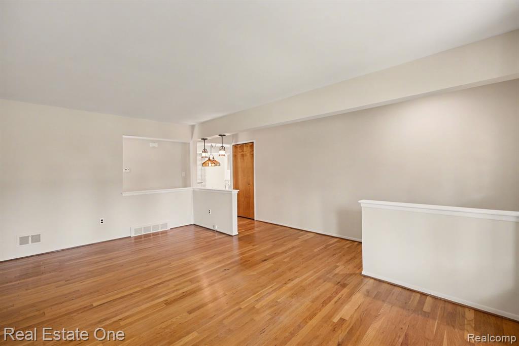 4699 Alton Drive, Troy, MI 48085 — Photo 6