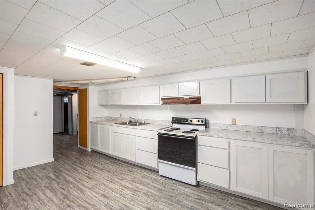411 Jefferson Street, Fenton, MI 48430 — Photo 19