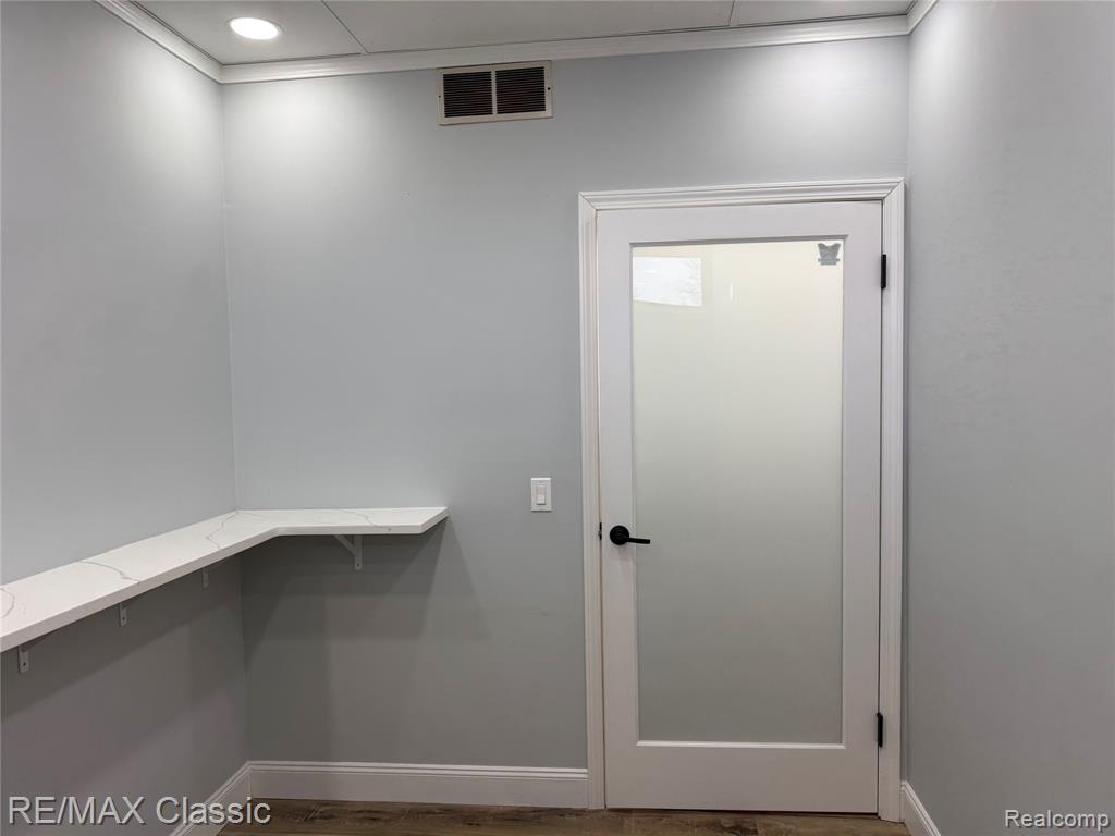8528 N Canton Center Road, Canton, MI 48187 — Photo 19