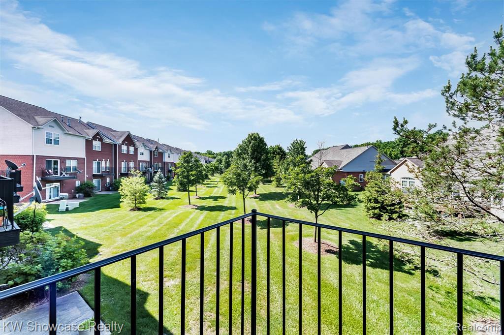 432 CHERRY ORCHARD Road, Canton, MI 48188 — Photo 42