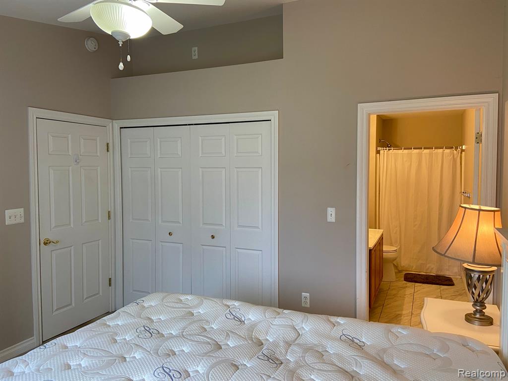 936 LIGHTHOUSE Drive, Marysville, MI 48040 — Photo 18