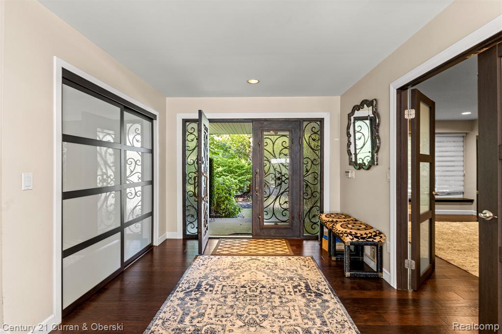5084 Champlain Circle, West Bloomfield, MI 48323 — Photo 5