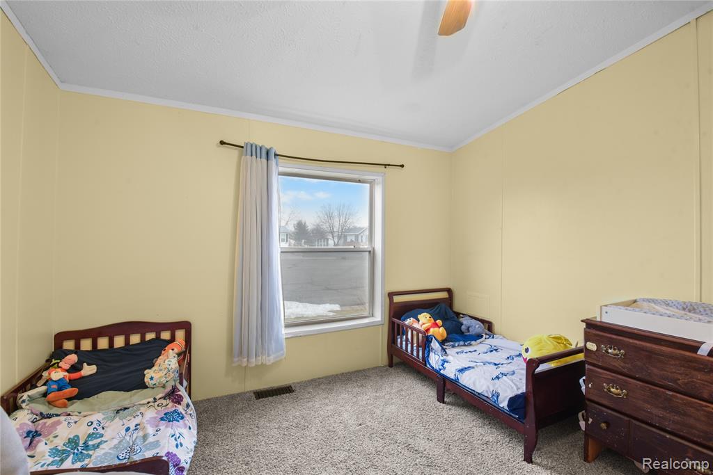 2330 CHARTER OAK Court, Newport, MI 48166 — Photo 39