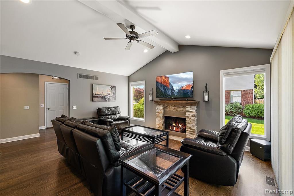 6591 Tree Knoll Drive, Troy, MI 48098 — Photo 17