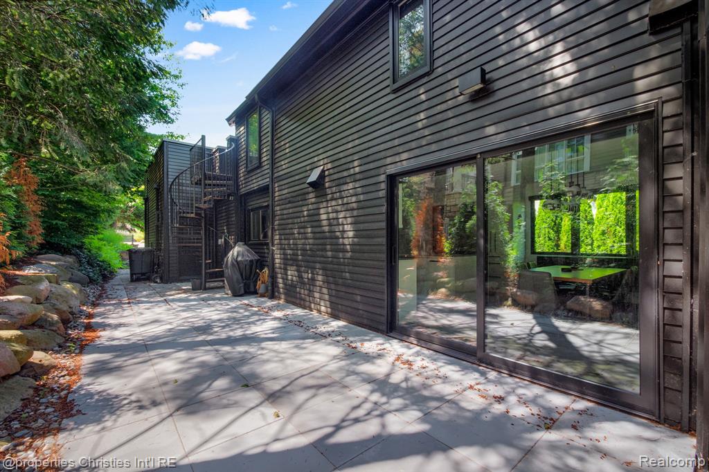 711 Maple Hill Lane, Birmingham, MI 48009 — Photo 34