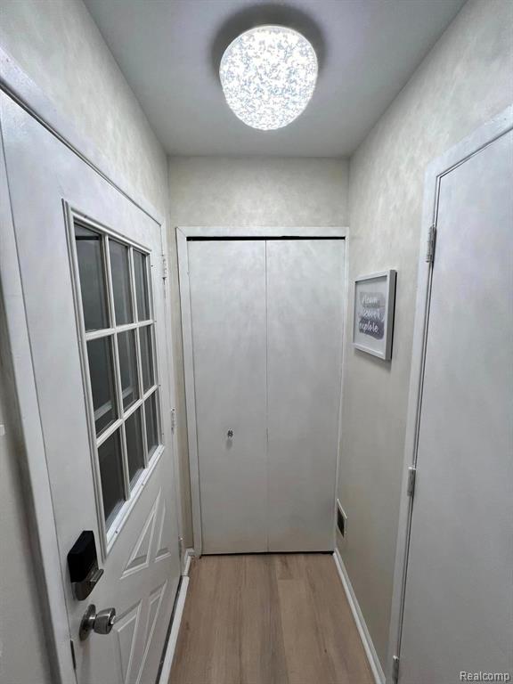 354 NEPTUNE Drive, Walled Lake, MI 48390 — Photo 21