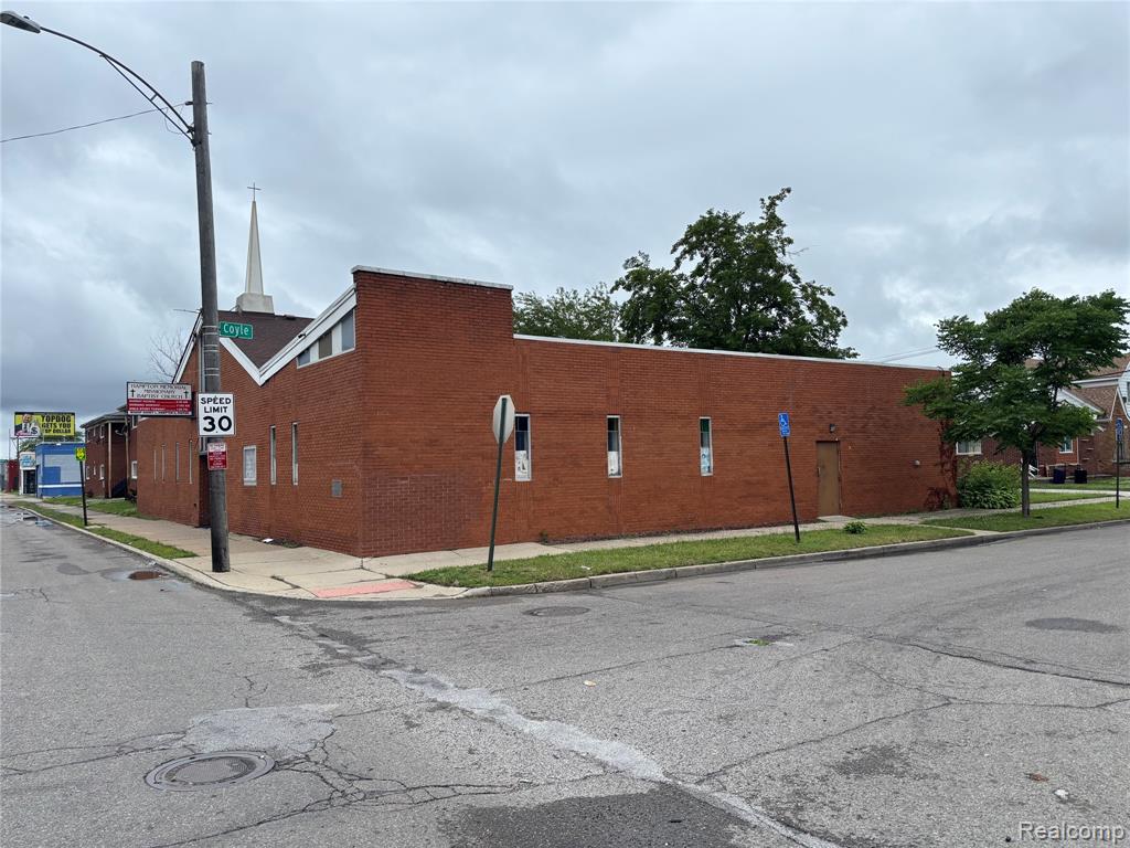 15100 Fenkell Street, Detroit, MI 48227