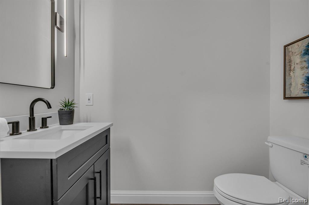 517 Catalpa Drive, Royal Oak, MI 48067 — Photo 35