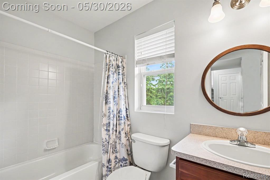 776 PAINT CREEK Drive, Troy, MI 48085 — Photo 24