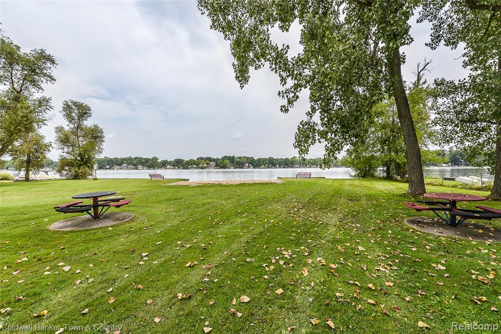 3268 Orchard Drive, Pinckney, MI 48169 — Photo 37