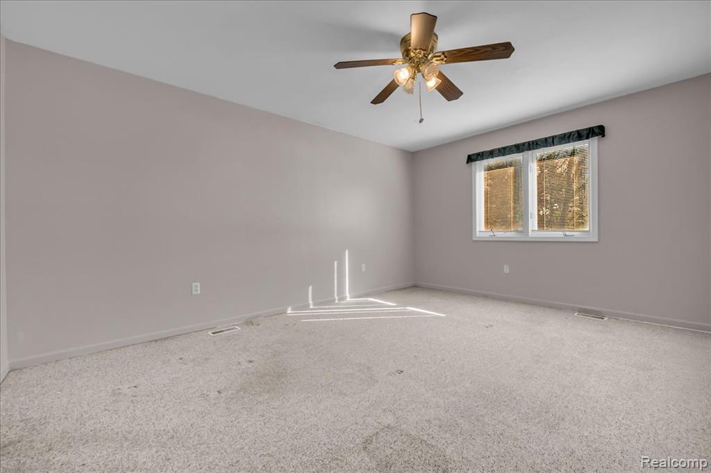 824 N Beech Daly Road, Dearborn Heights, MI 48127 — Photo 10