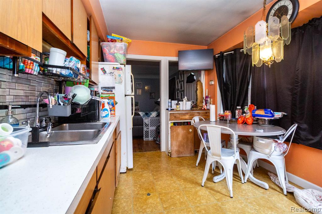 1060 Capitol Avenue, Lincoln Park, MI 48146 — Photo 11