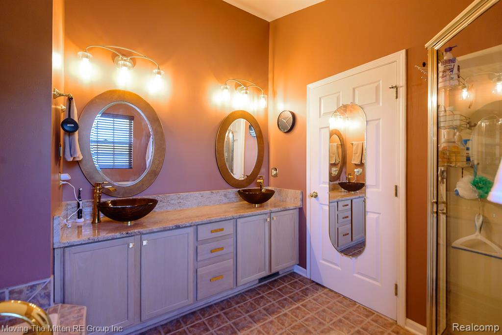 9501 Madison Drive, Belleville, MI 48111 — Photo 32