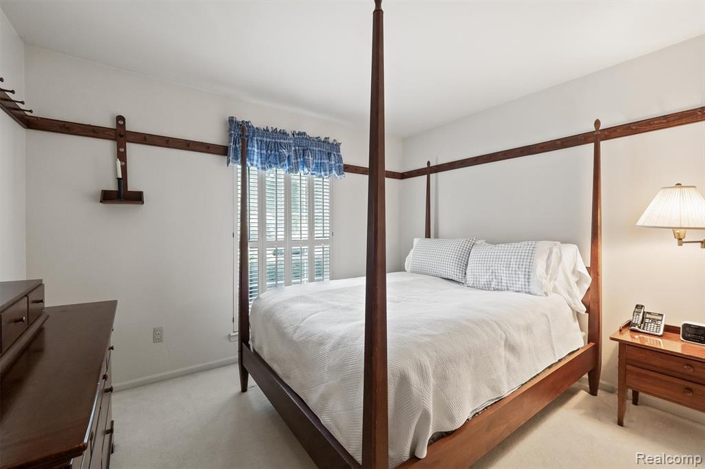 7260 Willow Oak Drive, West Bloomfield, MI 48324 — Photo 13