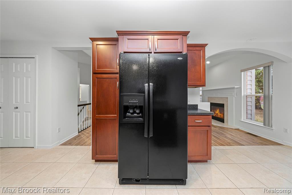 4852 Burberry Drive, Warren, MI 48092 — Photo 16