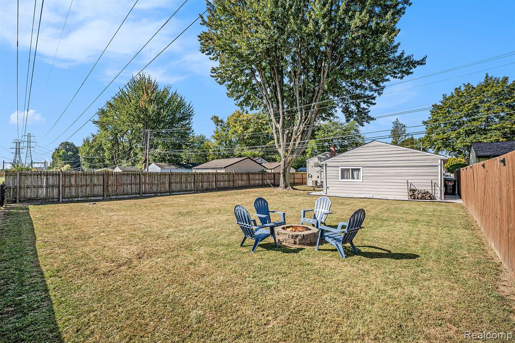 41222 Paign Drive, Sterling Heights, MI 48313 — Photo 27