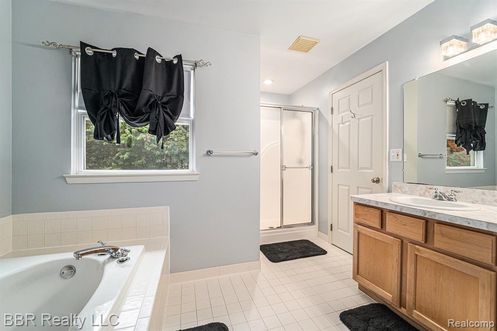 22795 Fawn Road, Brownstown, MI 48183 — Photo 19