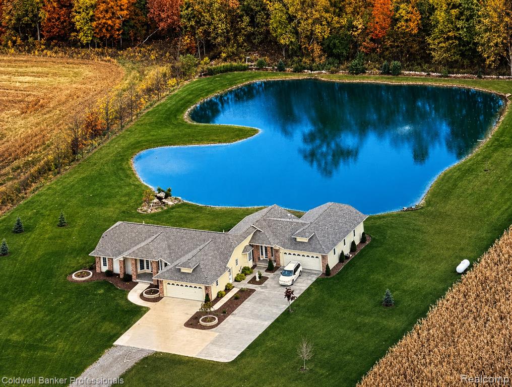 6464 Ferden Road, Chesaning, MI 48616