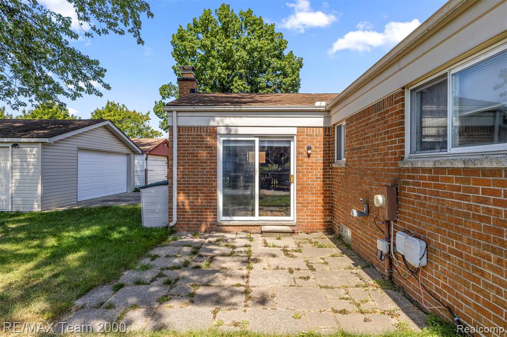 7085 London Court, Canton, MI 48187 — Photo 32