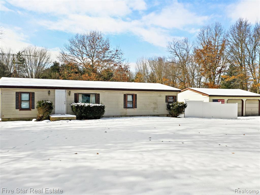 2185 Armond Road, Howell, MI 48855 — Photo 3