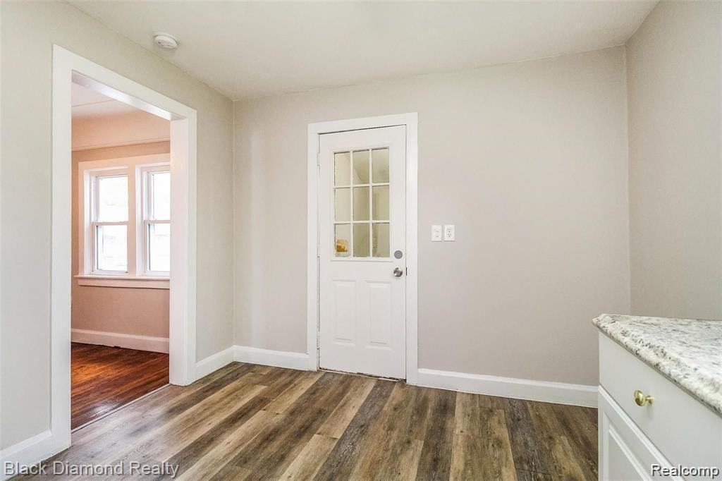 7060 DODGE Avenue, Warren, MI 48091 — Photo 7