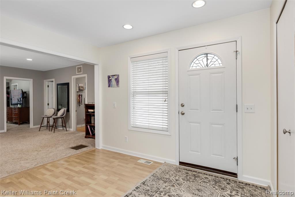 625 Driftwood Avenue, Rochester Hills, MI 48307 — Photo 3