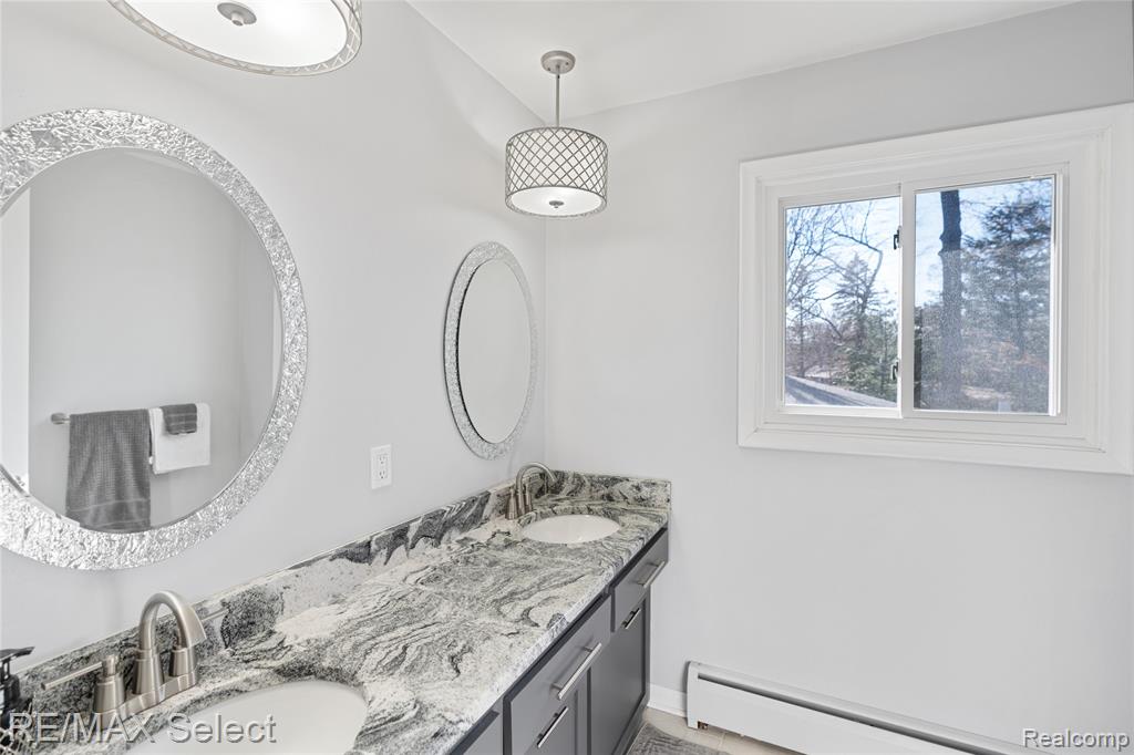 5401 S Sycamore Drive, Burton, MI 48509 — Photo 38