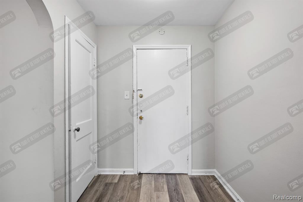 1000 Merton Road - Photo 3