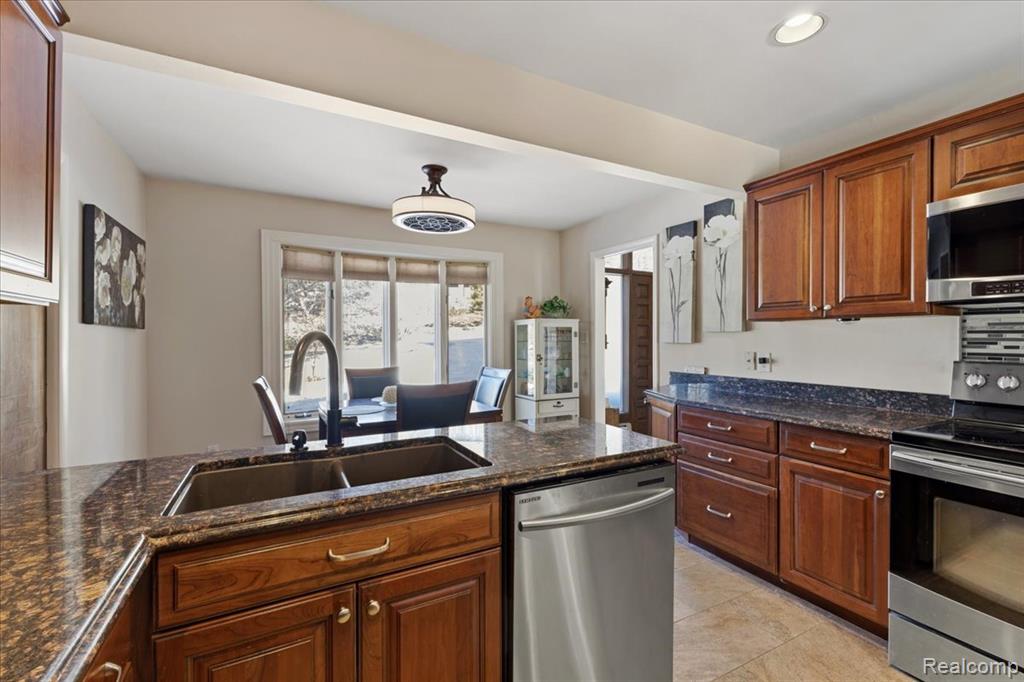 6579 Balmoral Terrace, Clarkston, MI — Photo 17