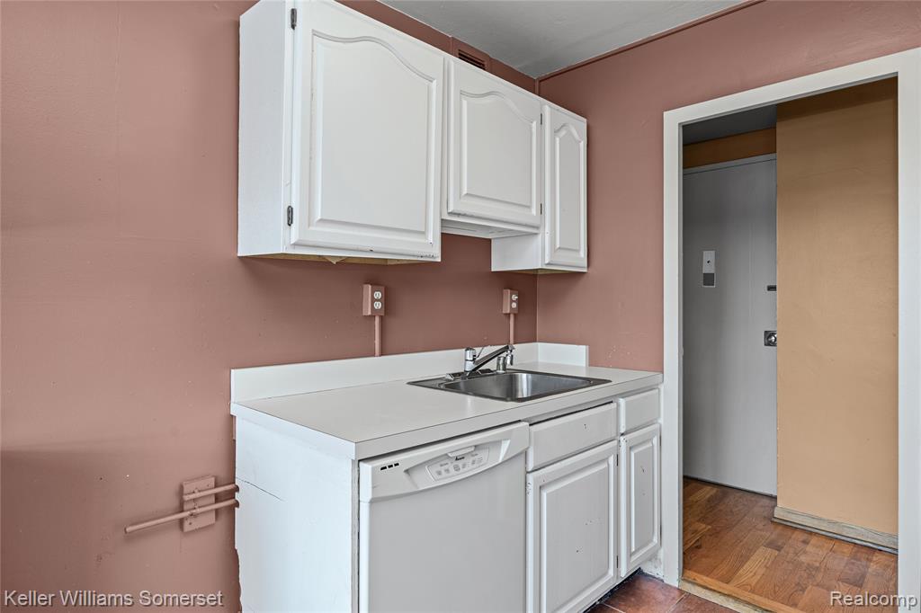 8900 Jefferson Avenue, 204, Detroit, MI 48214 — Photo 9