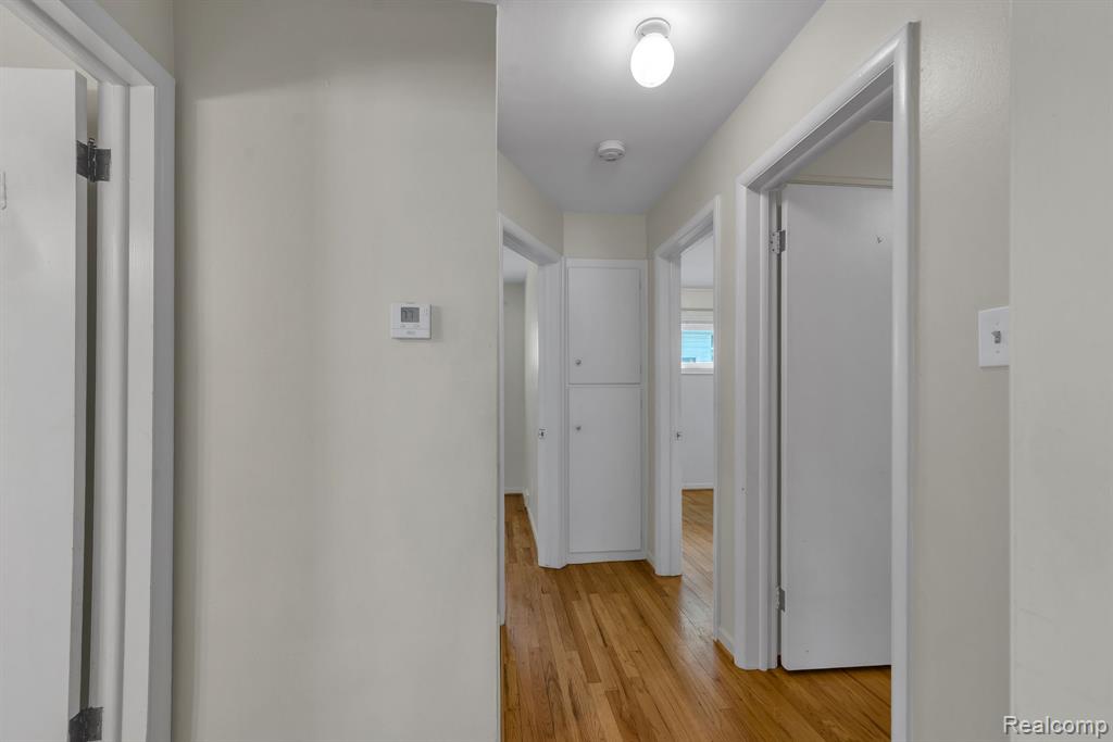 18257 Indian, Redford, MI 48240 — Photo 17