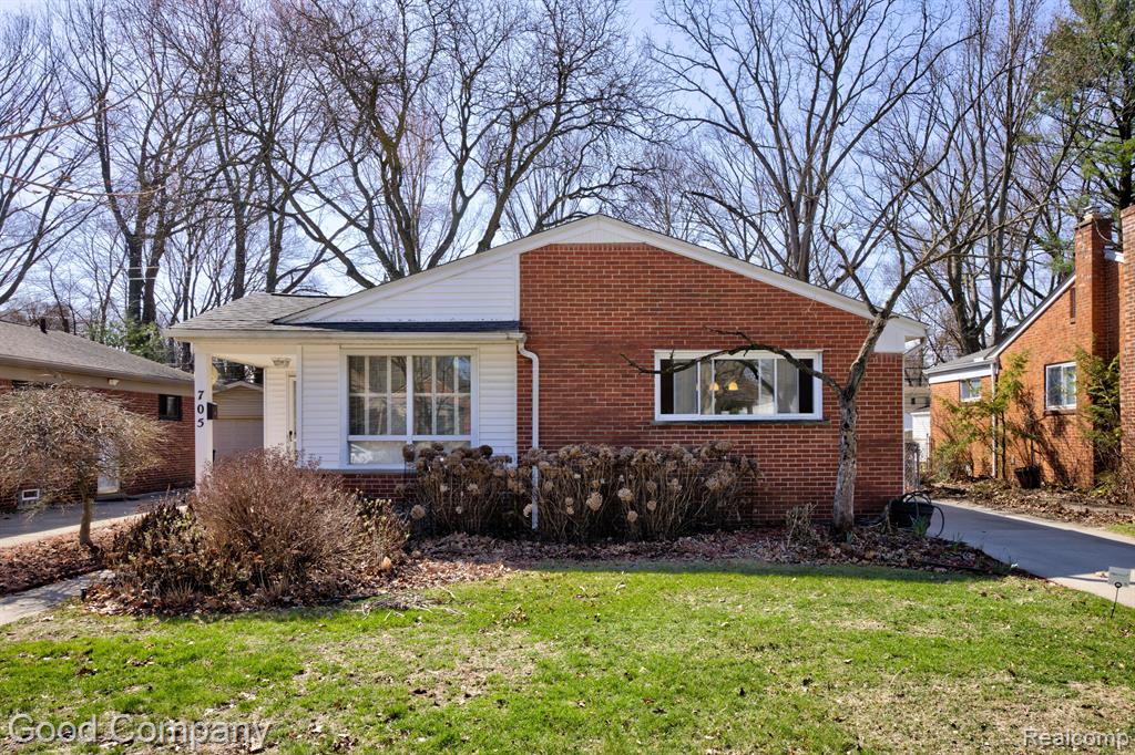 705 BUTTERNUT Avenue, Royal Oak, MI 48073 — Photo 32