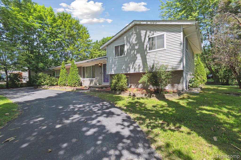 4304 Woodcock Way, Highland, MI — Photo 6