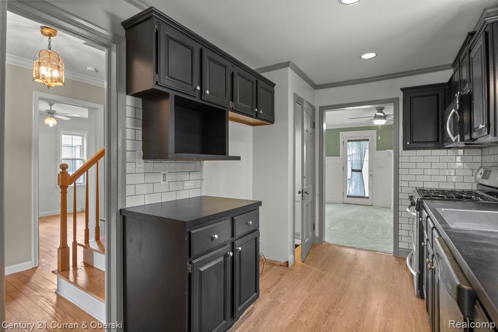 917 N MELBORN Street, Dearborn, MI 48128 — Photo 13