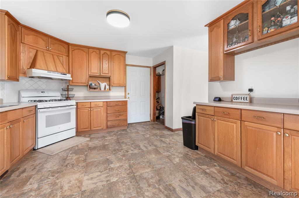 28832 27 Mile Road, New Haven, MI 48048 — Photo 15