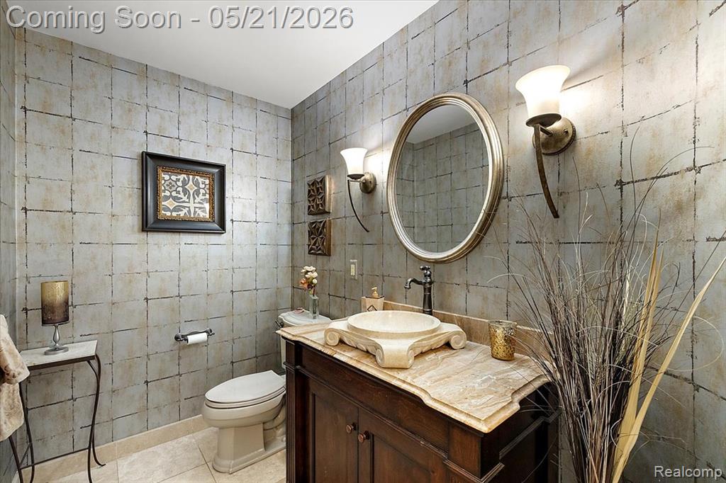 33891 Yorkridge Street, Farmington, MI 48331 — Photo 48