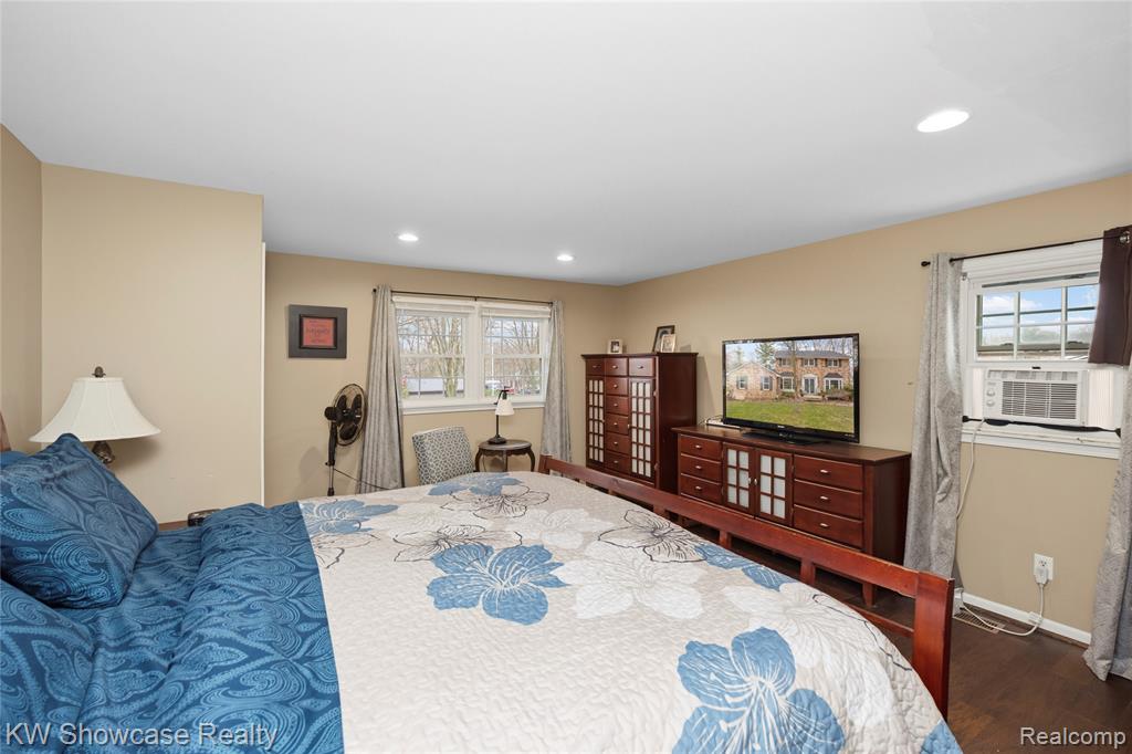 6144 Venice Drive, Commerce Twp, MI 48382 — Photo 43
