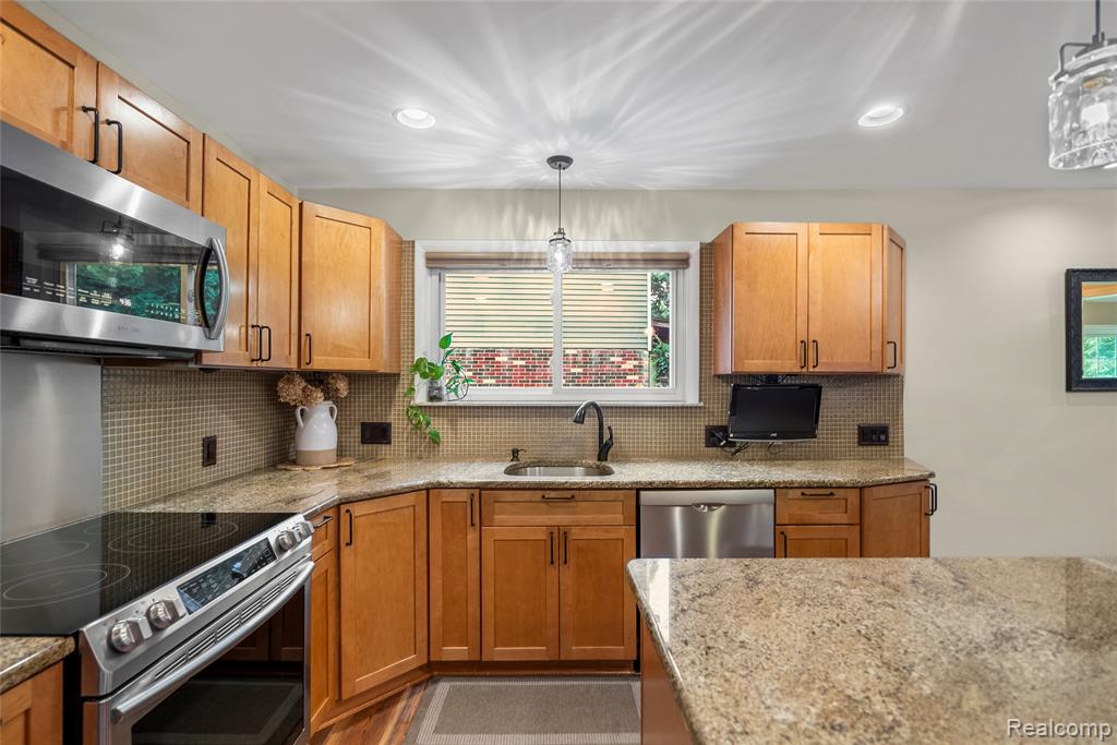 41961 Saltz Road, Canton, MI 48187 — Photo 19