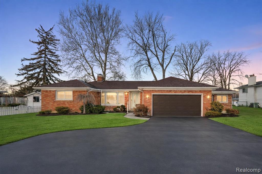 6841 SE Loggers Ridge Run, Caledonia, MI, 49316