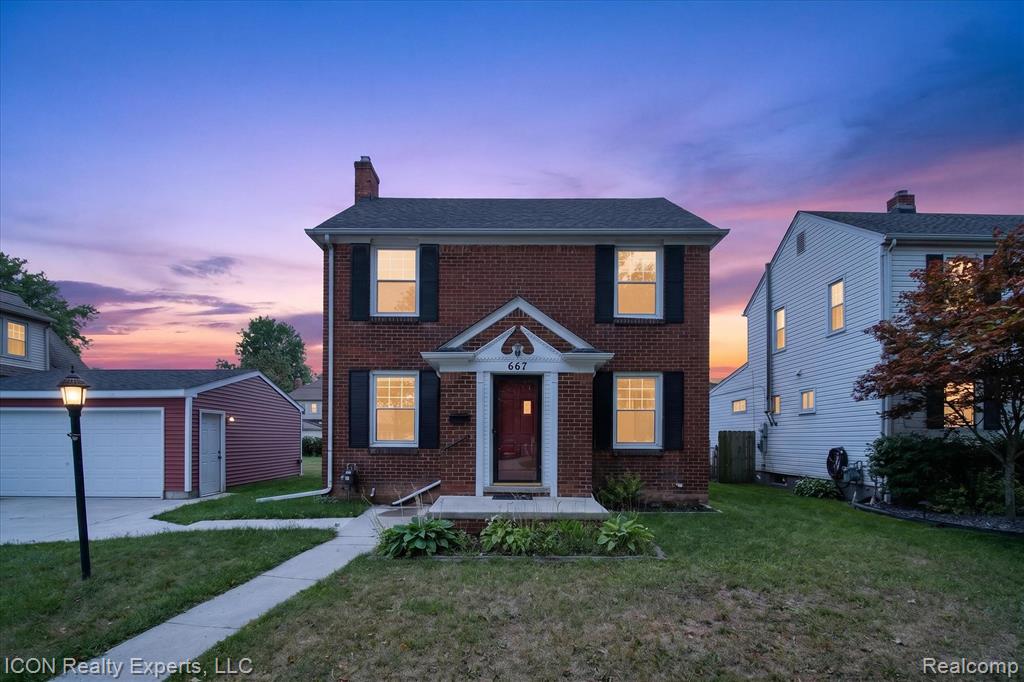 667 North Drive, Wyandotte, MI 48192