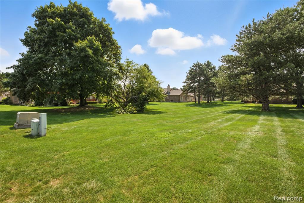 39805 Albright Drive, Clinton Twp, MI 48038 — Photo 20