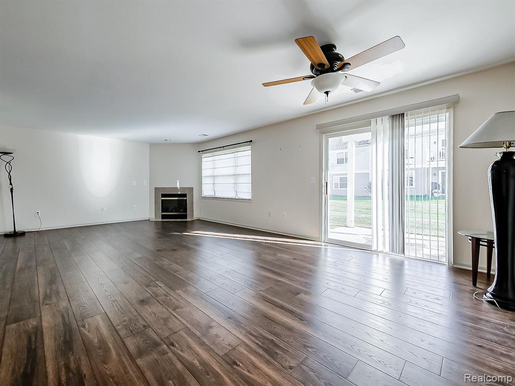 628 RIVERSTONE Lane, Chelsea, MI 48118 — Photo 3