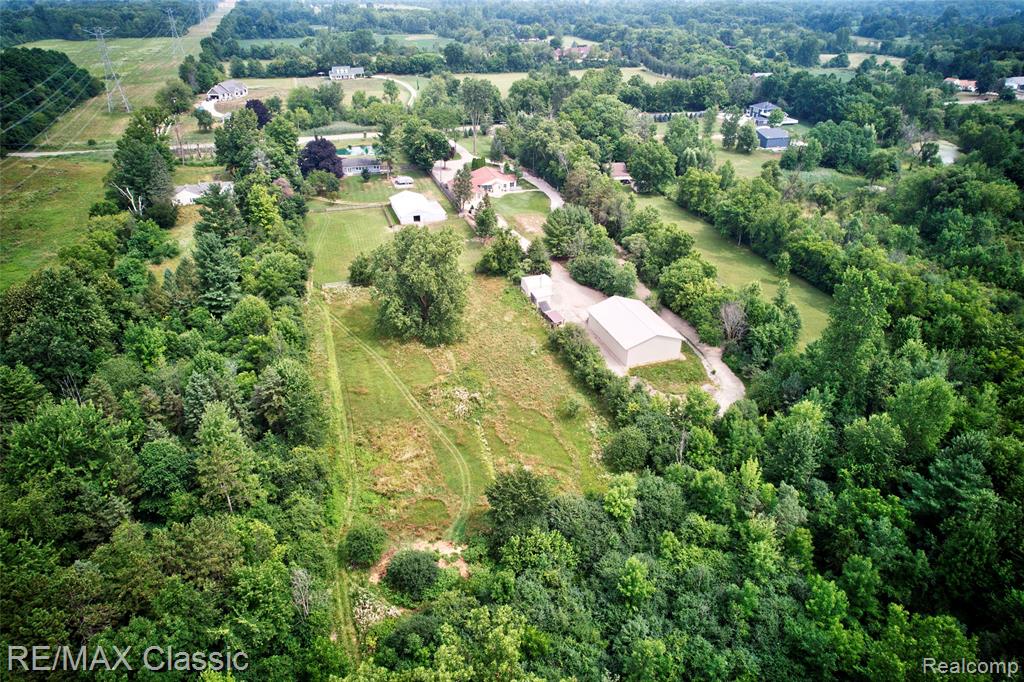 10268 7 Mile Road, Northville, MI 48167 — Photo 36