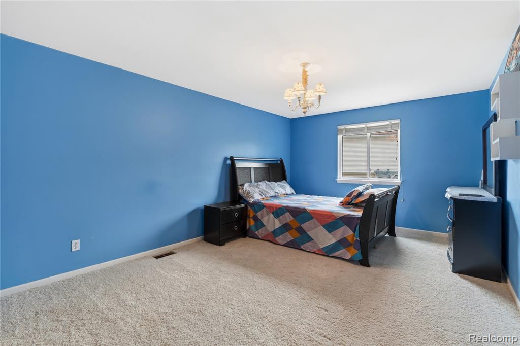 4337 Meadowbrook Court, Grand Blanc, MI 48439 — Photo 54