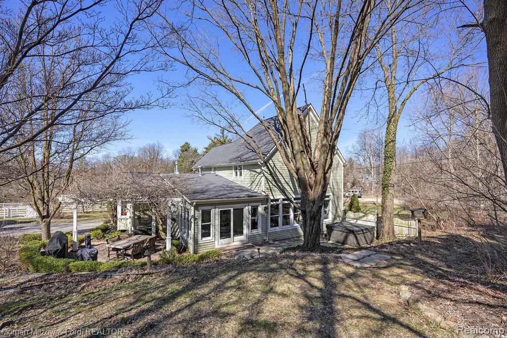 9662 Hadley Road, Clarkston, MI 48348 — Photo 33