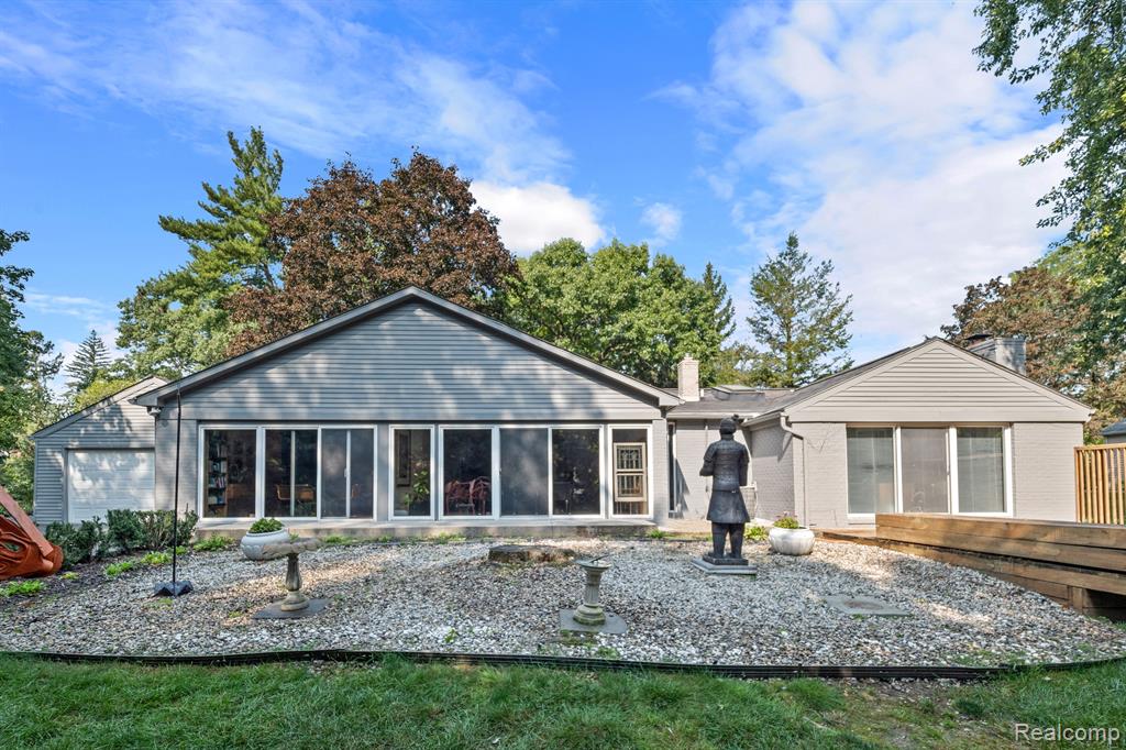 6383 WING LAKE Road, Bloomfield Hills, MI 48301 — Photo 26