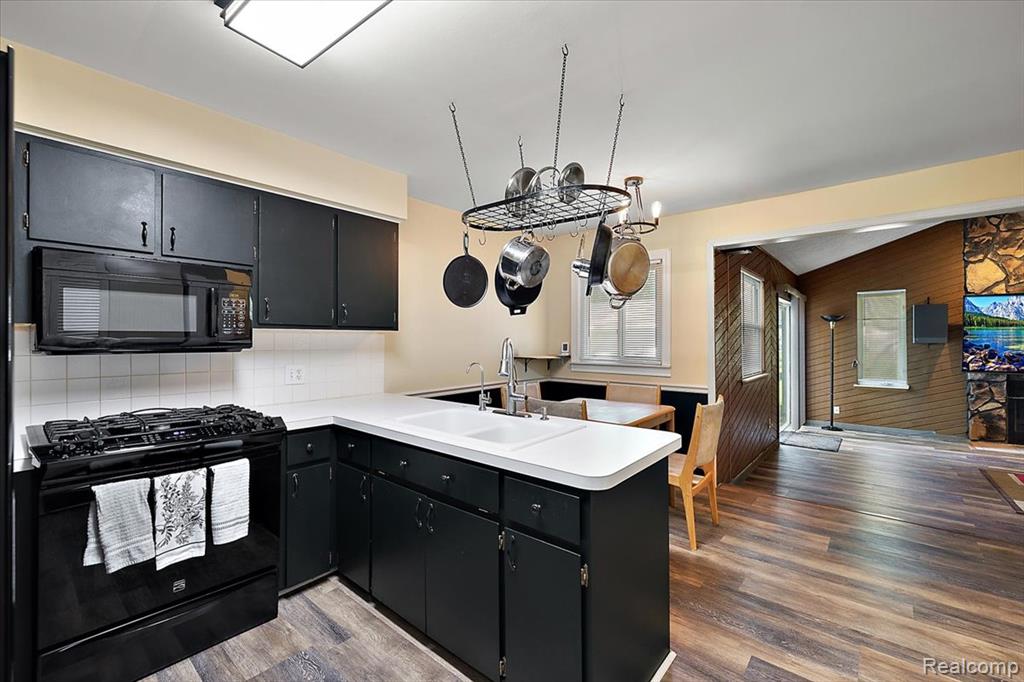 45481 Wakefield Street, Shelby Twp, MI 48317 — Photo 10