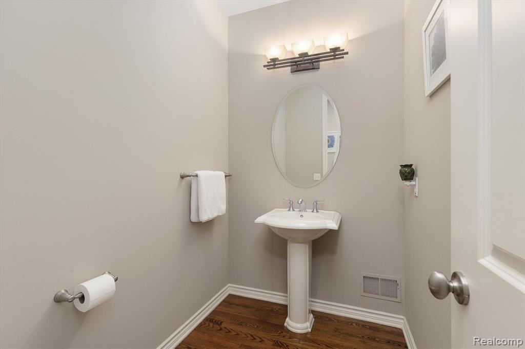 758 SEABISCUIT Drive, Troy, MI 48084 — Photo 29