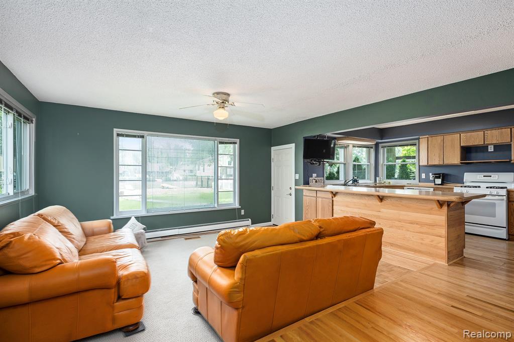 39846 Shoreline Drive, Harrison Township, MI — Photo 6