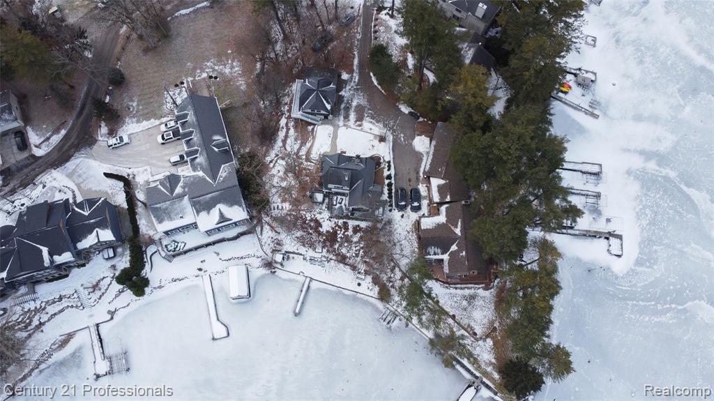 910 W Pine Tree Road W, Lake Orion, MI 48362 — Photo 36